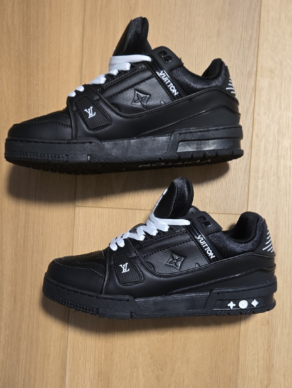 Louis Vuitton Mongral Black Trainers - Picture 3 of 9